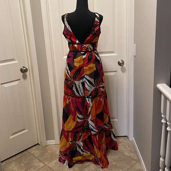 73. Marciano NWT Medium tropical maxi dress - Picture 4 of 16